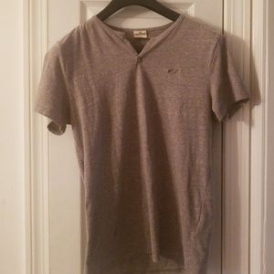 Hollister t shirt